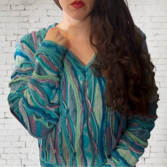 COOGI VINTAGE 90s Chunky Knit Cropped V-Neck Textured Knit Women's Wool Sweater - Picture 10 of 11